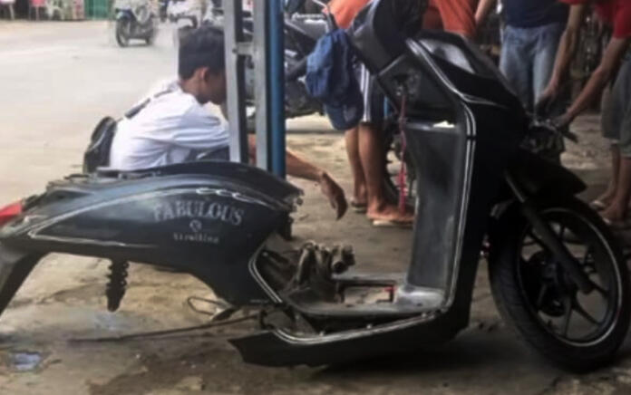 Kondisi motor korban saat di bengkel daerah Sentul Bogor (Tangkap Layar Tiktok Echa)