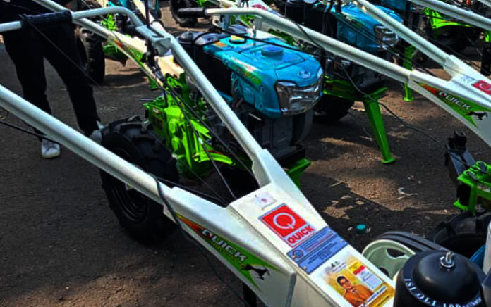 Bawaslu periksa Ravindra terkait Alat pertanian traktor bantuan kemenko ada stikernya.