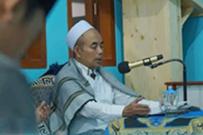 Pimpinan Ponpes Al-Musyahadah Bandung